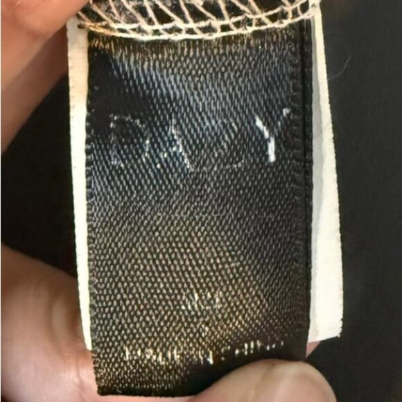 Beige Penguin Embroidery Graphic Tee - Size S - Picture 6 of 8